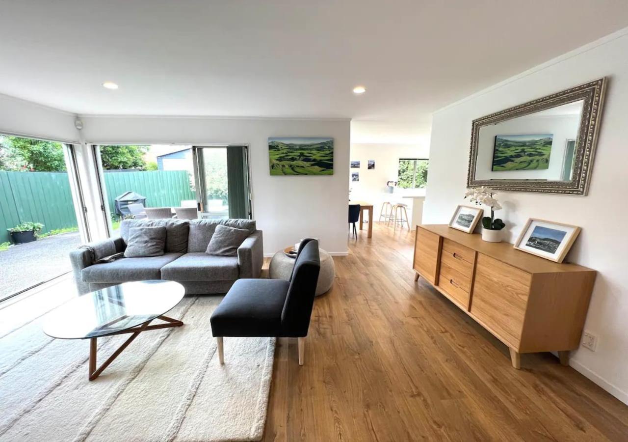 Private And Sunny 3-Bedroom Home With Parking 오클랜드 외부 사진